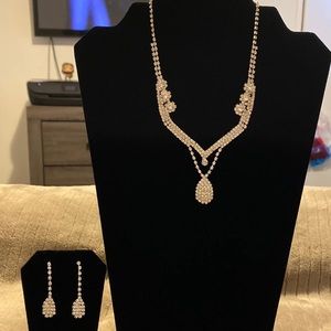 DIAMOND NECKLACE SET